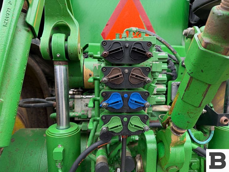 2014-john-deere-8310rt-image-37