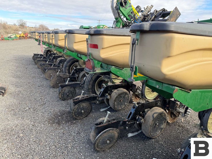 schlagel-mfg.-ripper,-implement-dolly,-great-plains-corn-planter-image-70