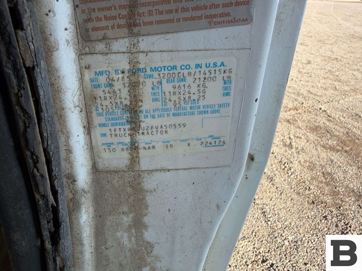 1985-ford-8000-image-66