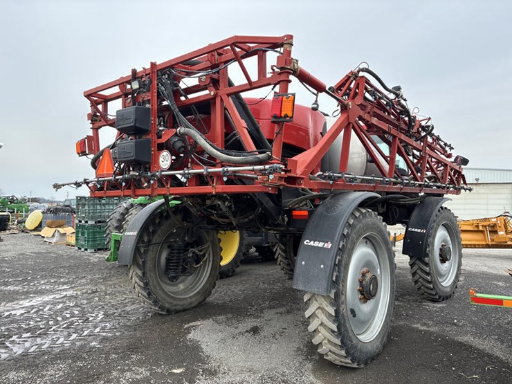 2015-case-ih-patriot-3340-image-17