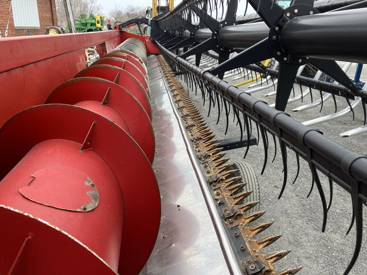 2011-case-ih-3020-image-14