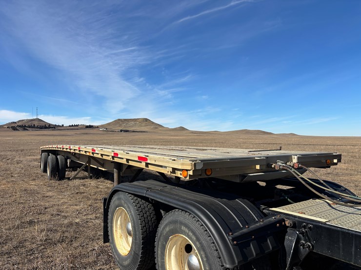 1989-reitnouer-flatbed-image-2