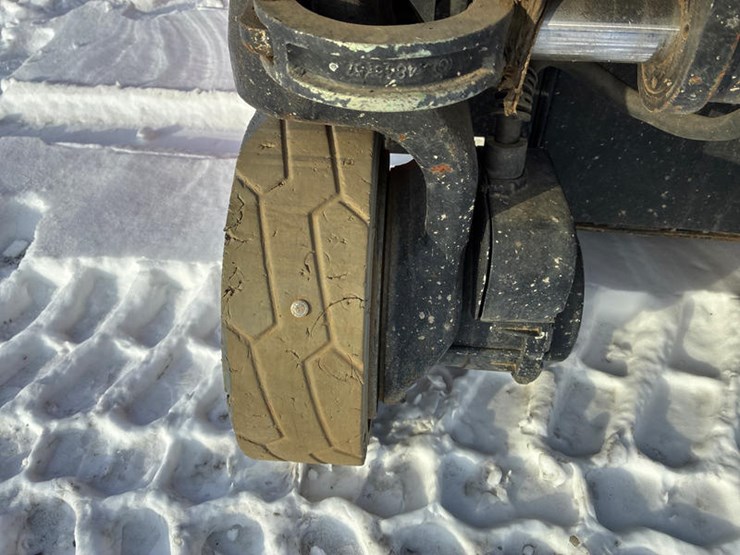 2007-jlg-1930es-image-8