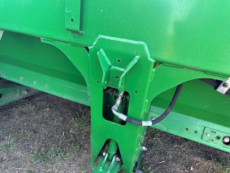 john-deere-630d-image-10