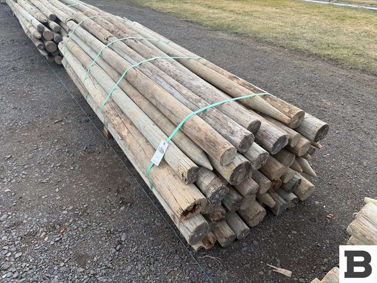 ..-wooden-posts-image-2