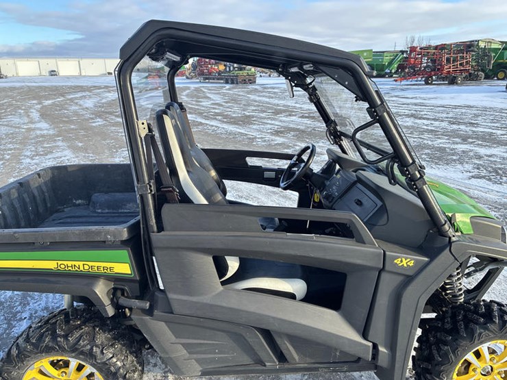 john-deere-gator-image-22