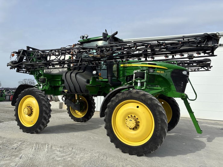 2014-john-deere-4830-image-1