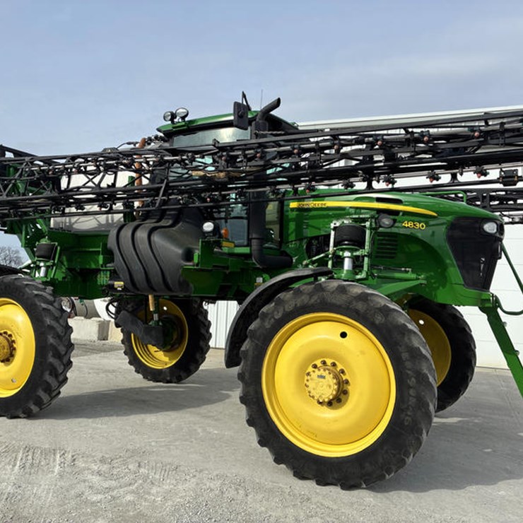 2014 JOHN DEERE 4830