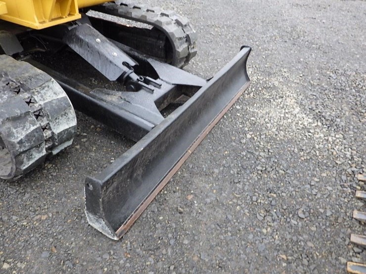 caterpillar-305.5-image-26