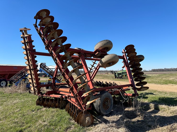 case-ih-3900-image-3