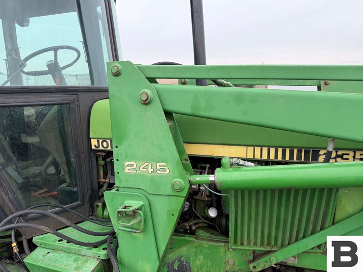 1983-john-deere-2350-image-42