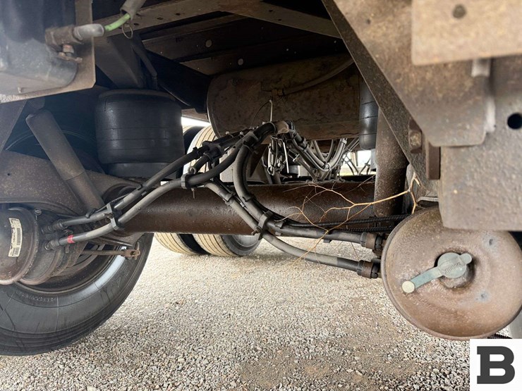 2014-utility-vs3ra-53'-van-trailer-image-16