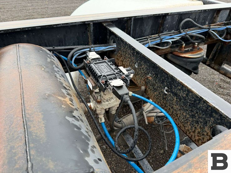 2011-dionbilt-dbnsl-220ar-chassis-trailer-image-34