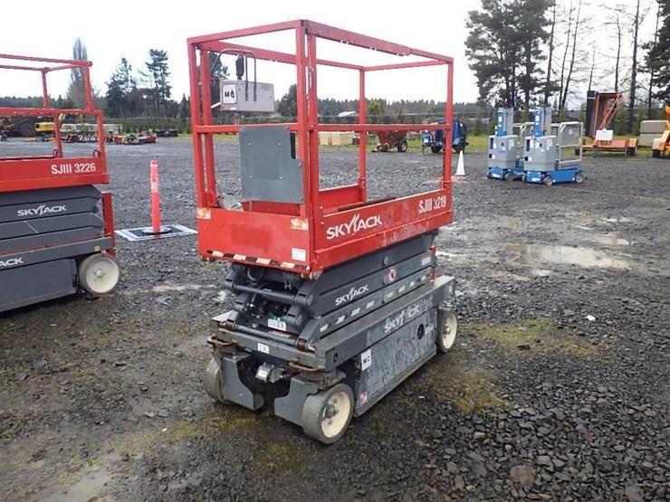 2017-skyjack-sjiii3219-image-1