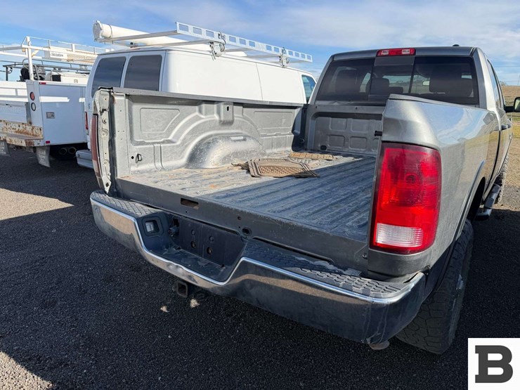 2012-dodge-2500-image-18