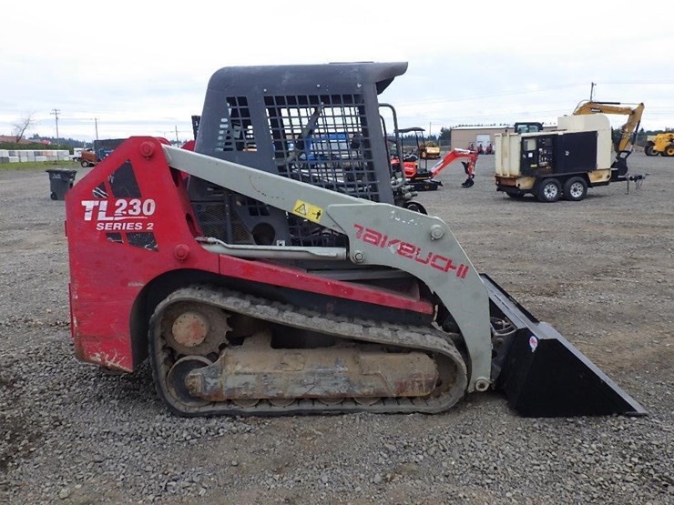 2012-takeuchi-tl230-image-4