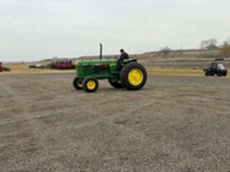 1980-john-deere-2940-image-42