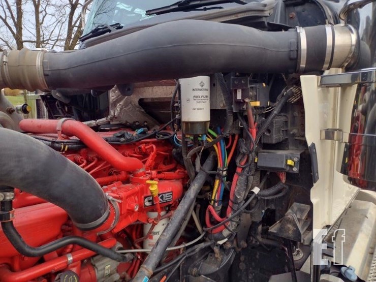 international-hx520-image-16