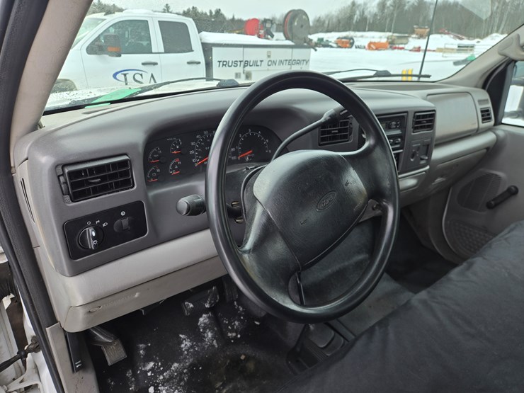 2001-ford-f350-image-39