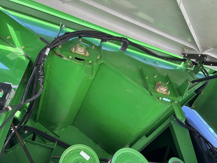 2009-john-deere-9570-sts-image-46