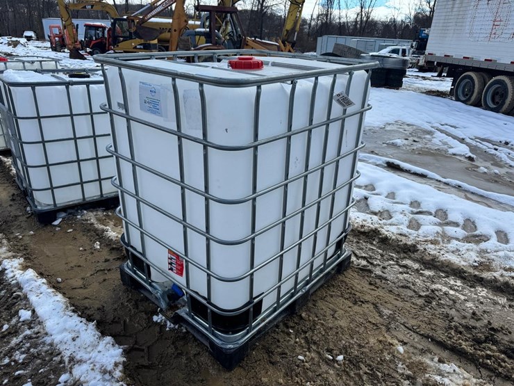 water-tank-tote-image-1