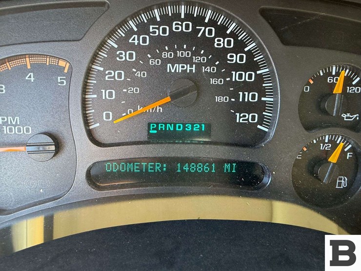 2003-gmc-2500-image-42