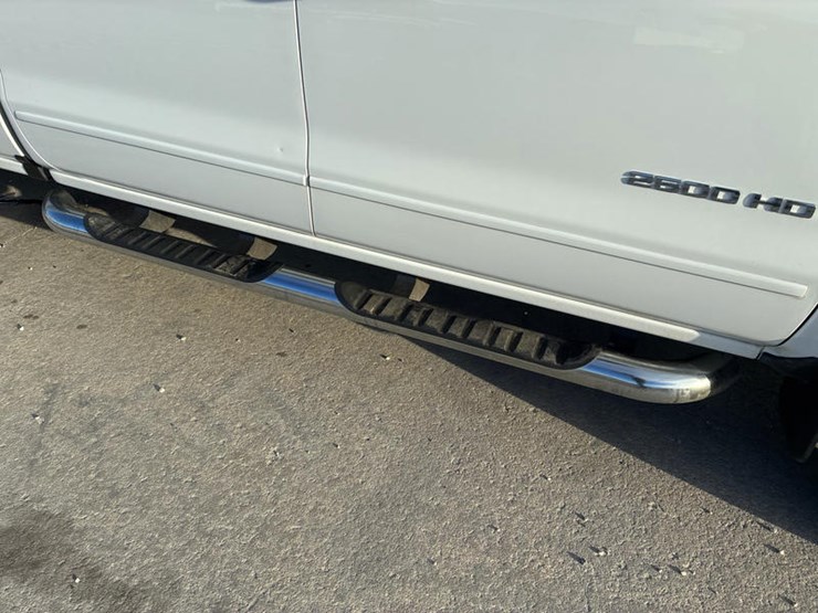 2019-chevrolet-2500-image-17