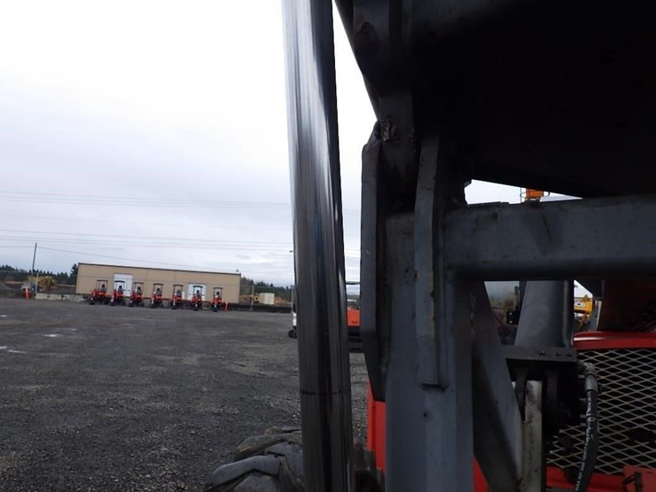 2013-skyjack-vr843d-image-10