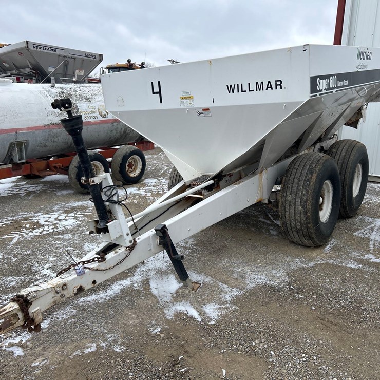 Willmar Super 600 Spreader
