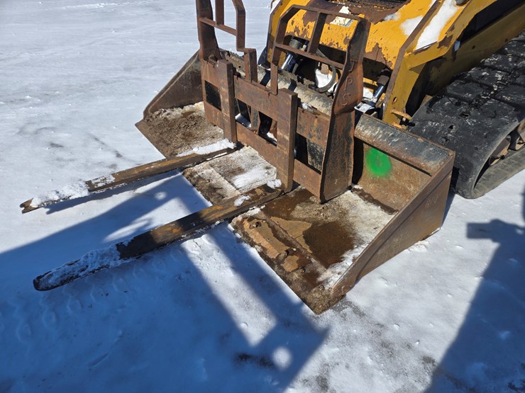 caterpillar-279d-image-9