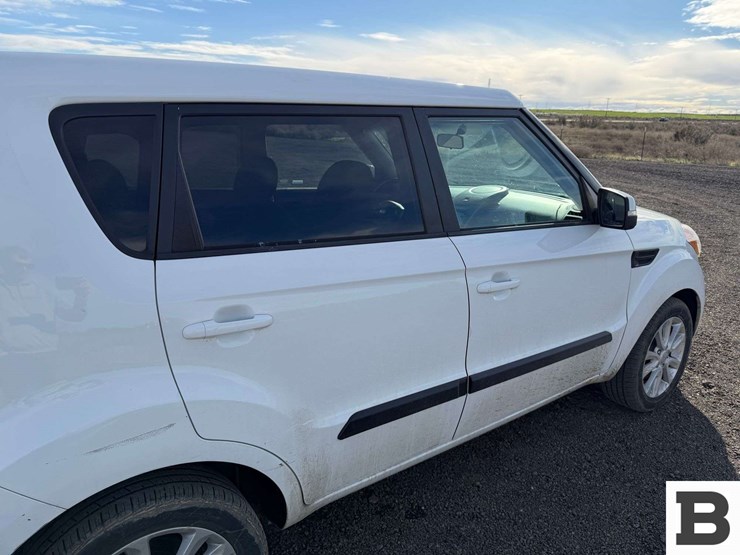 2013-kia-soul-mpv-image-16