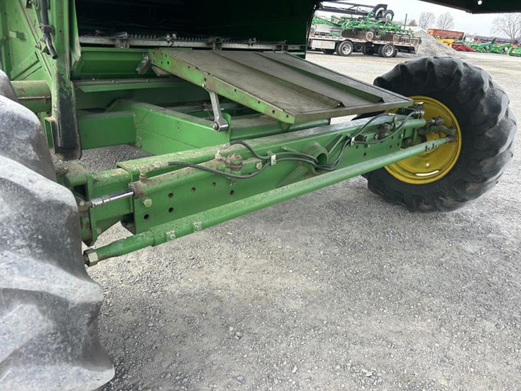 1994-john-deere-9600-image-35