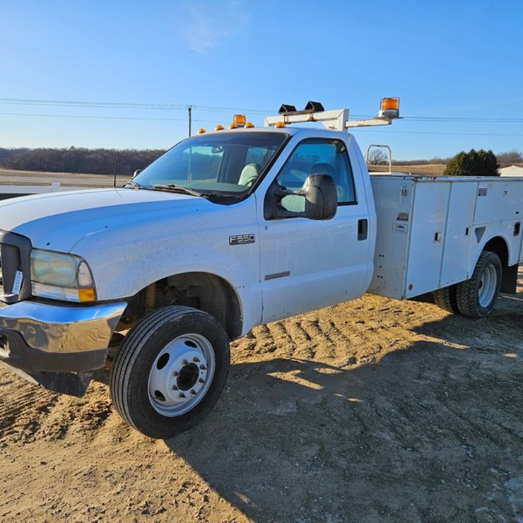 2003 FORD F550