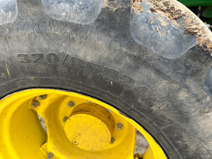 2011-john-deere-5090m-image-7