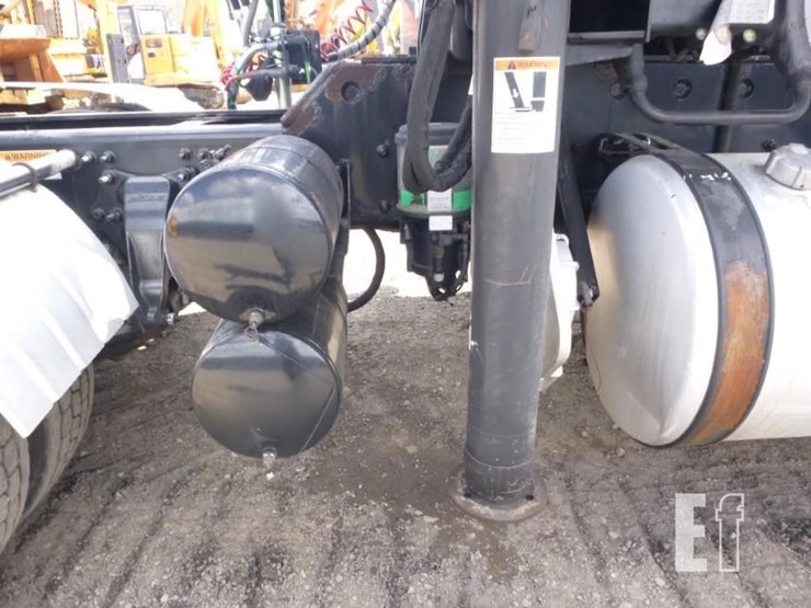 freightliner-coronado-122-image-48