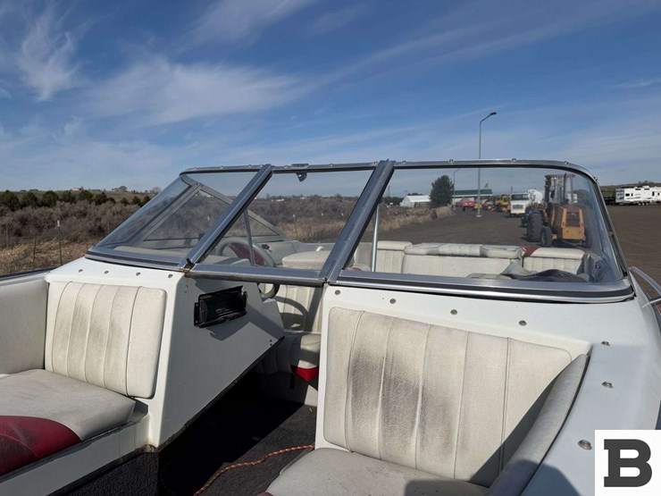 1993-reinell-19'-boat-&-1993-v/m-boat-trailers-image-14