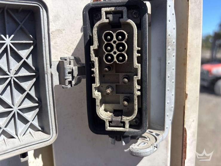 stertil-koni-18000lbs-2-post-auto-lift-image-28