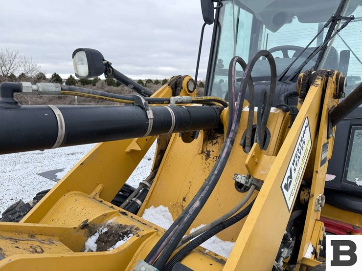 2013-caterpillar-906-image-16