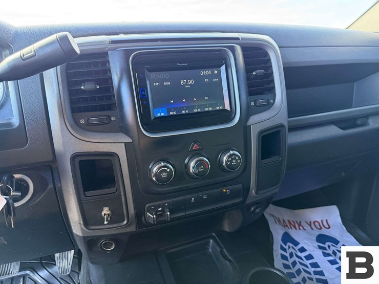 2015-dodge-2500-image-40