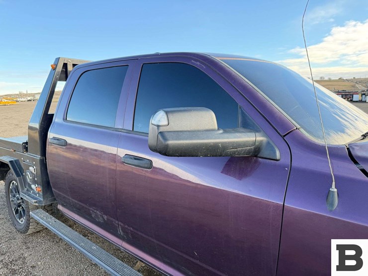 2015-dodge-2500-image-33