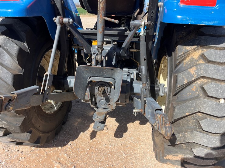 new-holland-tc33-image-6