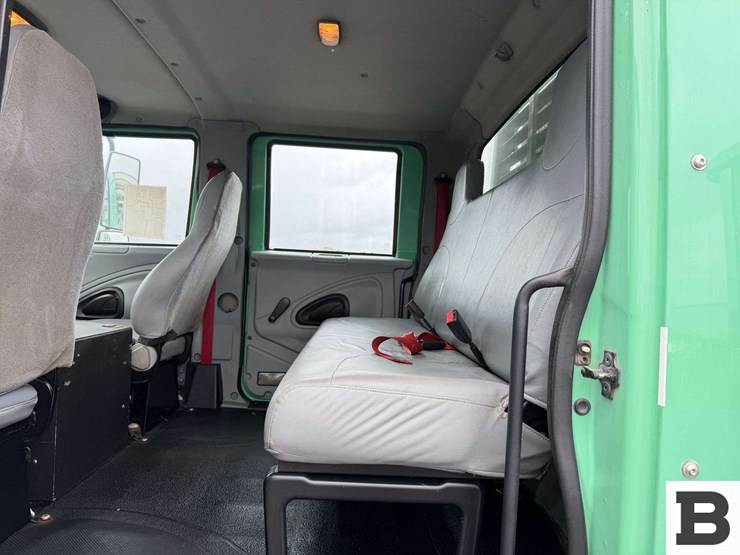 2005-international-7400-image-51