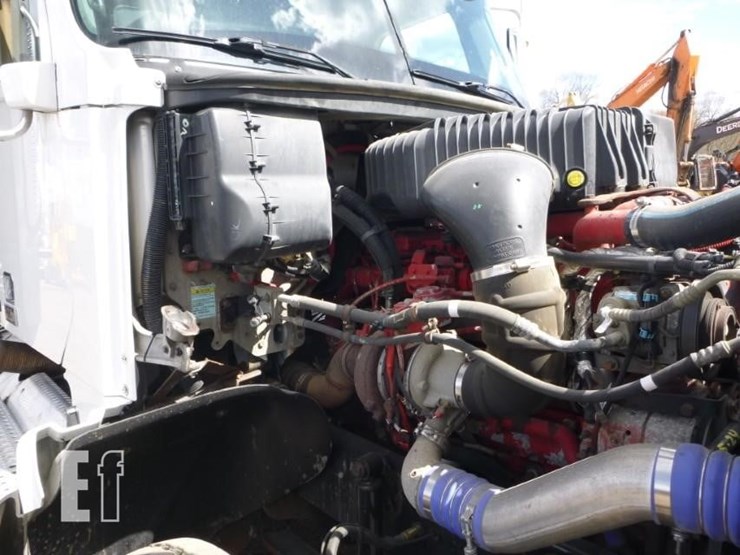 freightliner-coronado-122-image-24