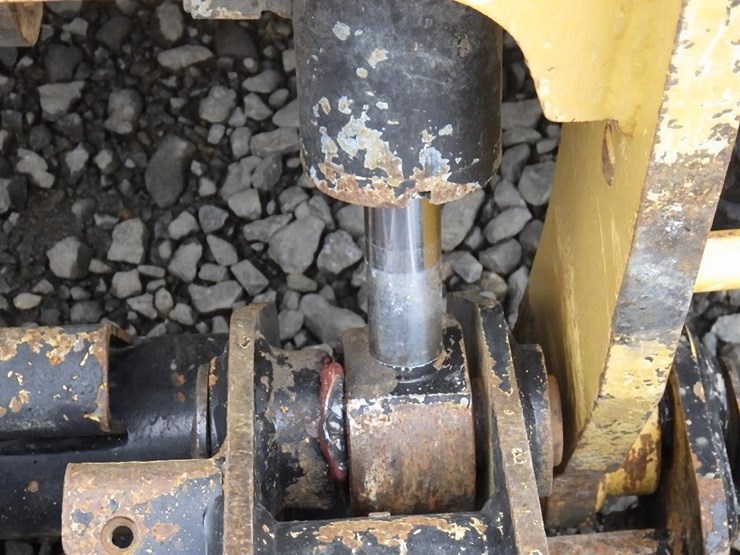 caterpillar-226d3-image-17