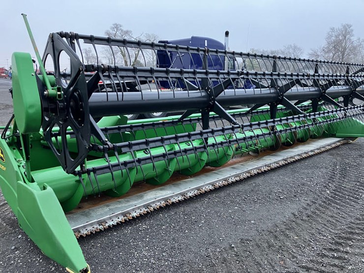 2011-john-deere-625f-image-12