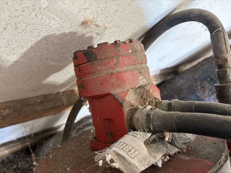 farm-king-10in-hydraulic-drive-unload-auger-image-5