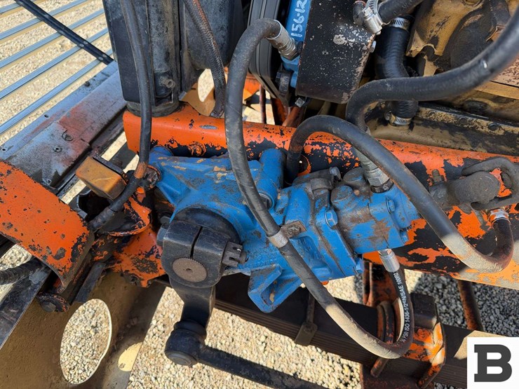 1985-ford-8000-image-40