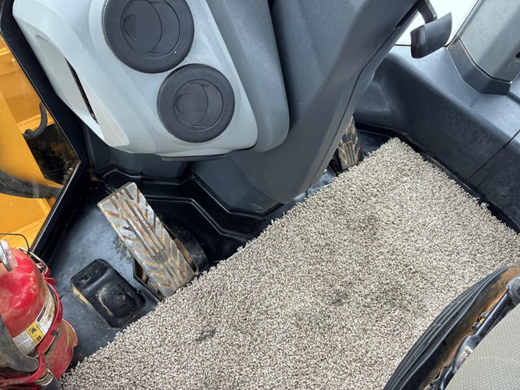 2019-deere-544l-image-79