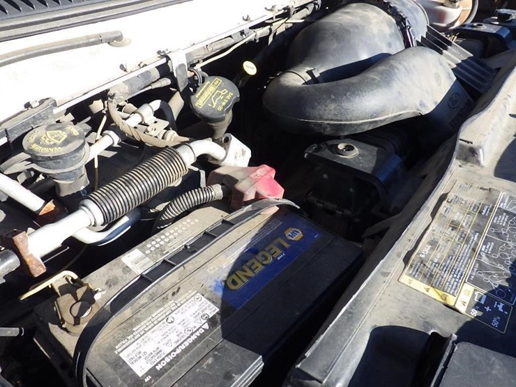 2011-ford-e350-image-13