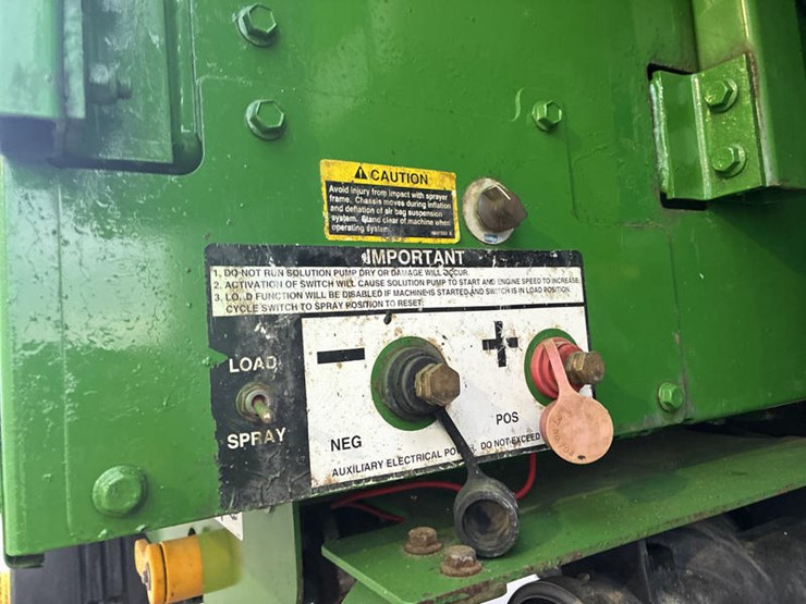 2011-john-deere-4830-image-39